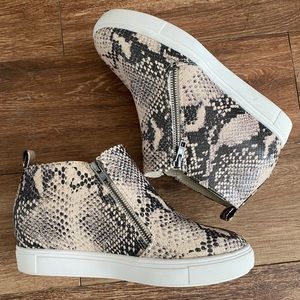 Snakeskin Print Wedges